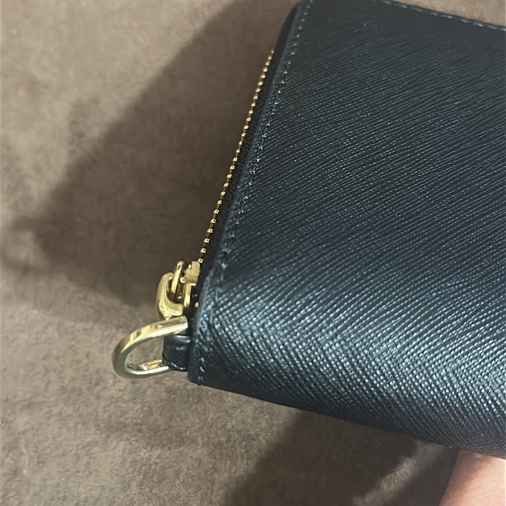 Tory Burch Black Zip Wallet - Picture 2 of 8
